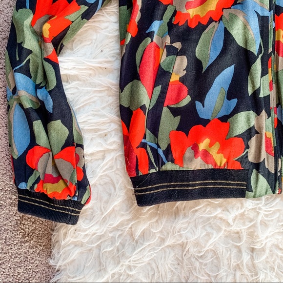 Zara bomber jacket - Picture 3 of 4